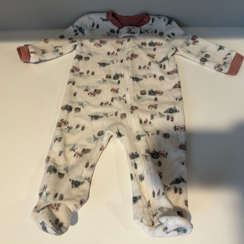 Winter Scene Fleece Footie Pajamas Size 3-6 Months